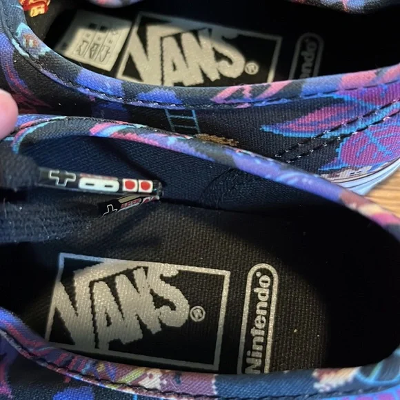 NIB Rare Donkey Kong Vans